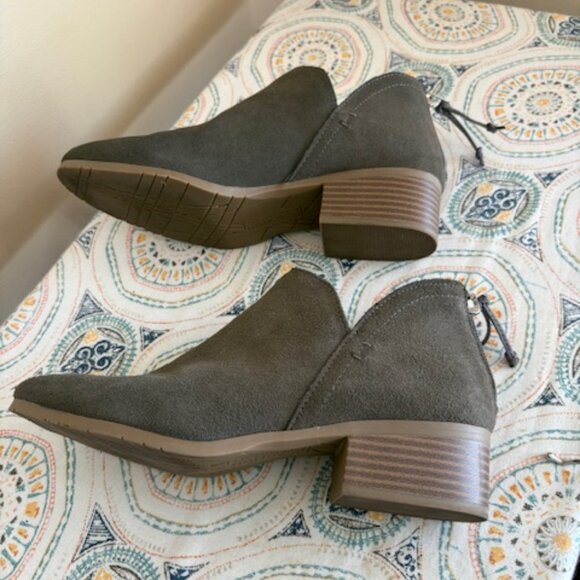 Reaction Kenneth Cole suede booties - Picture 5 of 6